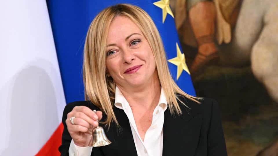 ITALIA Y UK ESTRENAN PRIMEROS “MINISTRA/O”