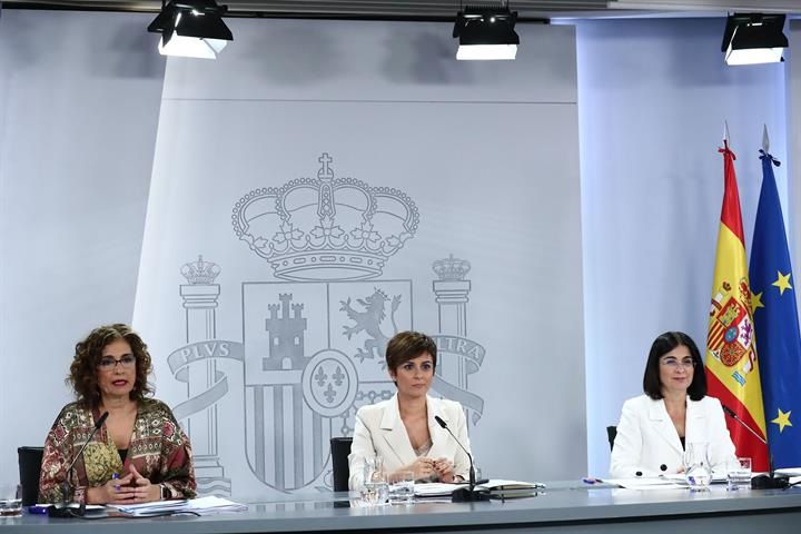 LAS CONCLUSIONES DE LOS CONSEJOS DE MINISTROS, POR IMPOSICIÓN, APARECERÁN EN LA PRENSA