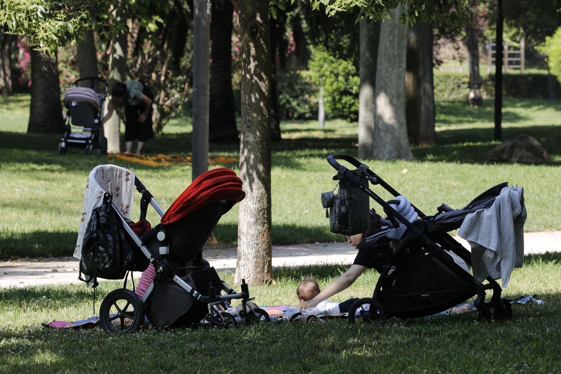 LEY DE FAMILIA: AYUDA DE 100€ PARA ELLAS CON CARGAS FAMILIARES