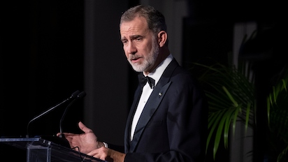 EL REY HABLA COMO LE CORRESPONDE, SIN SER LA VOZ DEL GOBIERNO