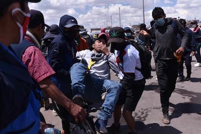 PERU: NI GOBIERNO NI POLITICOS CONSIGUEN UN MINIMO DE CALMA