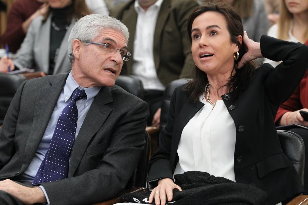 SORPRESA: EN ESPAÑA HAN DIMITIDO DOS ALTOS CARGOS DE LA ADMINISTRACIÓN