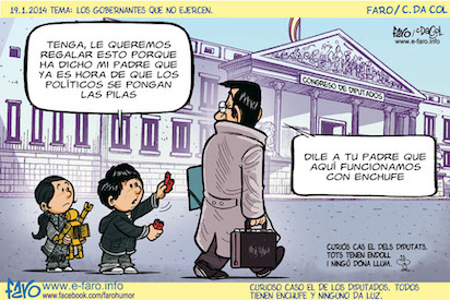 140119.nenes.diputado.poner.pilas.congreso.enchufe
