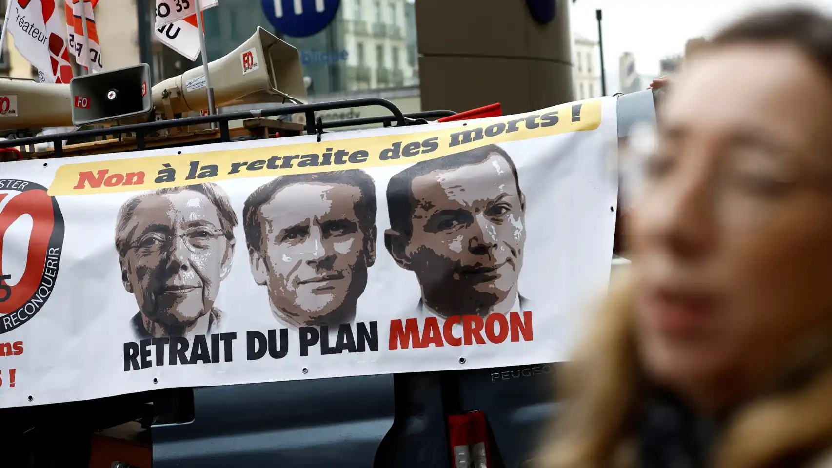 EN FRANCIA TAMBIÉN SE CUECEN HABAS CON LAS PENSIONES