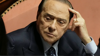 SILVIO BERLUSCONI EN CUIDADOS INTENSIVOS