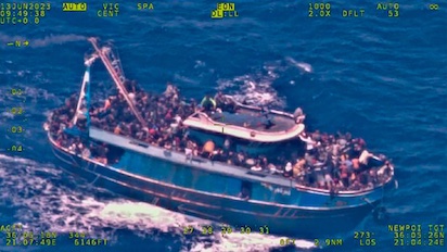 NAUFRAGIO ¿QUÉ HICIERON LOS GUARDACOSTAS GRIEGOS?