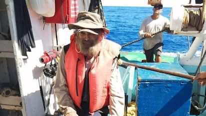 TRES MESES EN ALTA MAR CON UN PERRA POR COMPAÑÍA