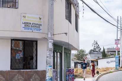 ECUADOR: LA POBLACION SE ORGANIZA PARA DEFENDERSE