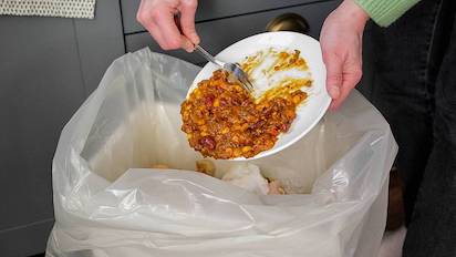 Y MIENTRAS LOS ESPAÑOLES TIRAMOS LA COMIDA Y NOS SUBEN LOS PRECIOS