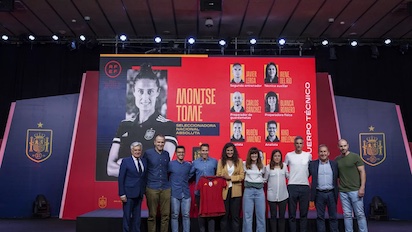LA SELECCIÓN FEMENINA DE FUTBOL: JUEGA, PERO AVISA SORPRESA