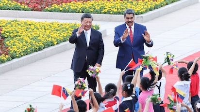 MADURO PISA FIRME: EN CHINA