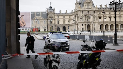 EVACUACION LOUVRE