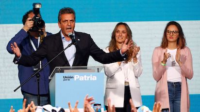 ARGENTINA -ARRUINADA- VOTA AL MINISTRO DE ECONOMÍA COMO PRESIDENTE