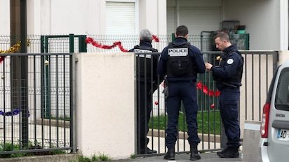 MATA A SU MUJER Y SUS HIJOS: ALGO ESTÁ PASANDO