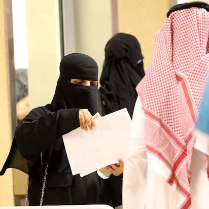 ARABIA Y MUJERES