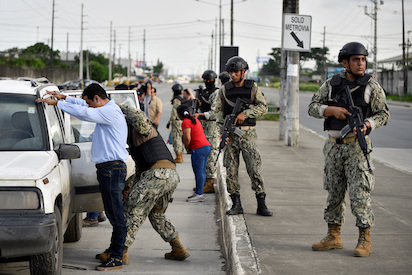 ECUADOR: VOLVEMOS A VER LAS DENIGRANTES IMÁGENES DEL SALVADOR DE BUCKELE