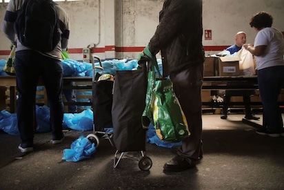 ESPAÑA: PARA QUE LOS RICOS GANEN MÁS, LOS POBRES PIERDEN MÁS