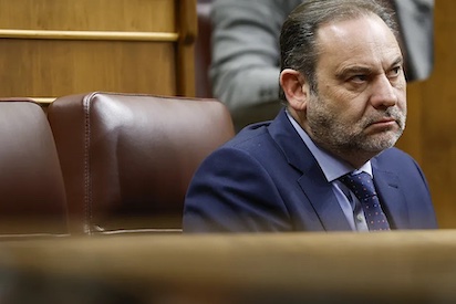 ¡POBRES POLÍTICOS!… ES QUE CON ESOS SUELDOS…