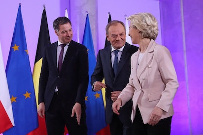 A NOSOTROS TAMBIÉN NOS PUEDE PASAR LO QUE A POLONIA