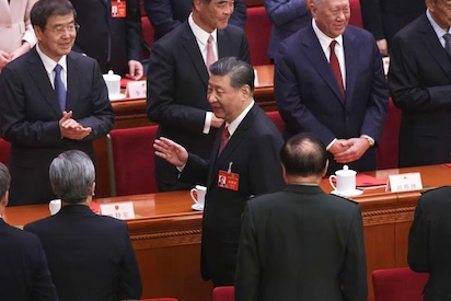 CHINA DESEMPOLVA EL MANUAL DE MAO TSE TUNG