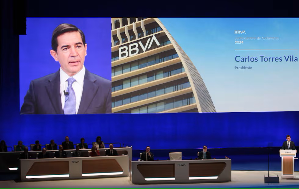 ECONOMÍA: EL BBVA ESTÁ A LA CAZA DEL SABADELL