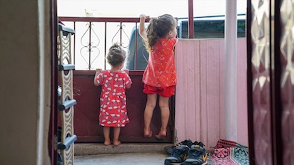 POBREZA INFANTIL EN ESPAÑA: ¿BIENESTAR HUMANO?