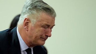 ALEC BALWIN, ANULADO EL JUICIO: FISCAL Y POLICIA OCULTARON PRUEBAS