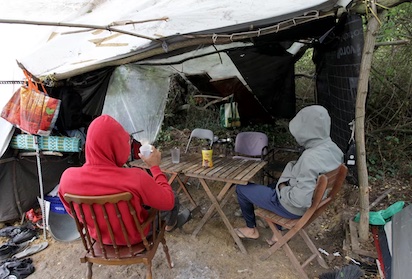 CAMPAMENTO DE MAGREBÍES EN EL PAIS VASCO: JÓVENES ESPERANDO UNA OPORTUNIDAD