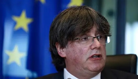 ¡QUE MAÑANA VIENE PUIGDEMONT, SEÑORES! EMPIEZA EL SHOW
