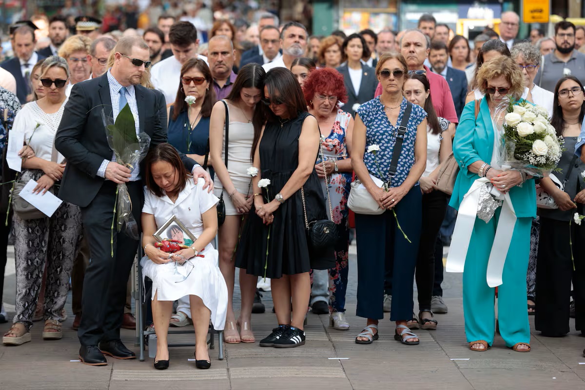 BARCELONA: LAS VÍCTIMAS NO QUIEREN CAER EN EL OLVIDO