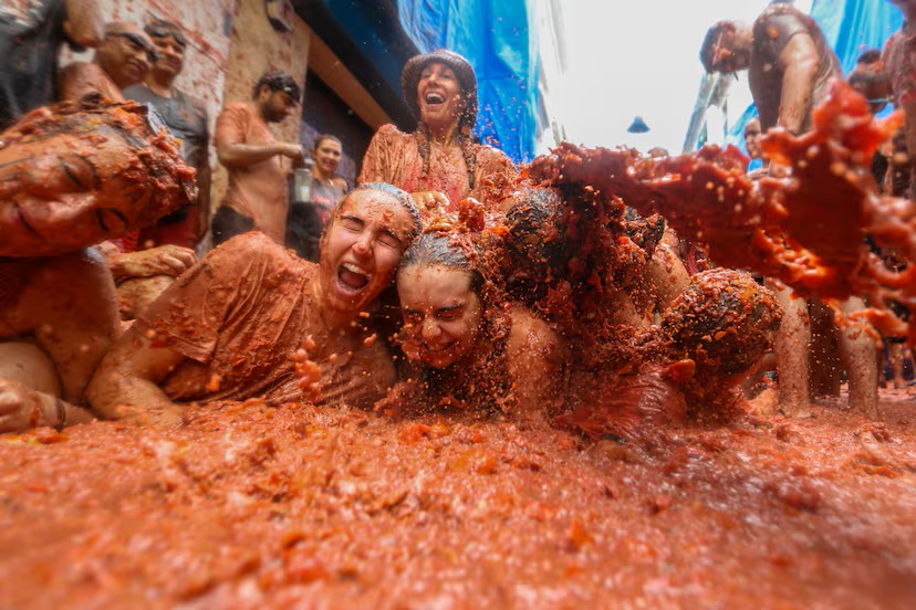 BUÑOL Y SU TOMATINA