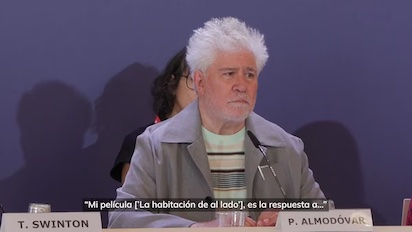 ALMODOVAR EN INGLES: 17 MINUTOS DE APLAUSOS