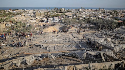 Y LA GUERRA EN GAZA: EN MEDIO DEL HORROR LA VACUNACIÓN DE NIÑOS