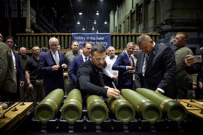 INCANSABLE ZELENSKI BUSCANDO GUERRA