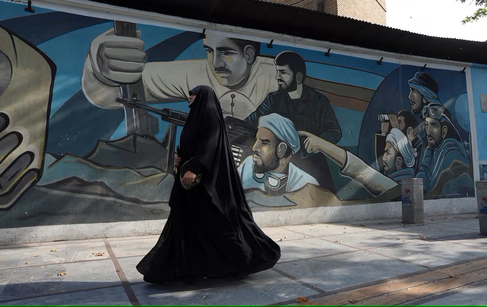 IRÁN: NO LLEVAR EL “HIYAB” SE CASTIGARÁ CON INTERNAMIENTO EN PSIQUIÁTRICO