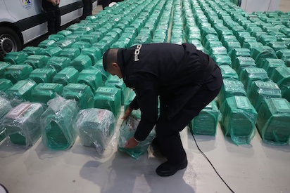 EL JEFE DE LA POLICIA CONTRA EL BLANQUEO CON MILLONES ROBADOS EN SU CASA