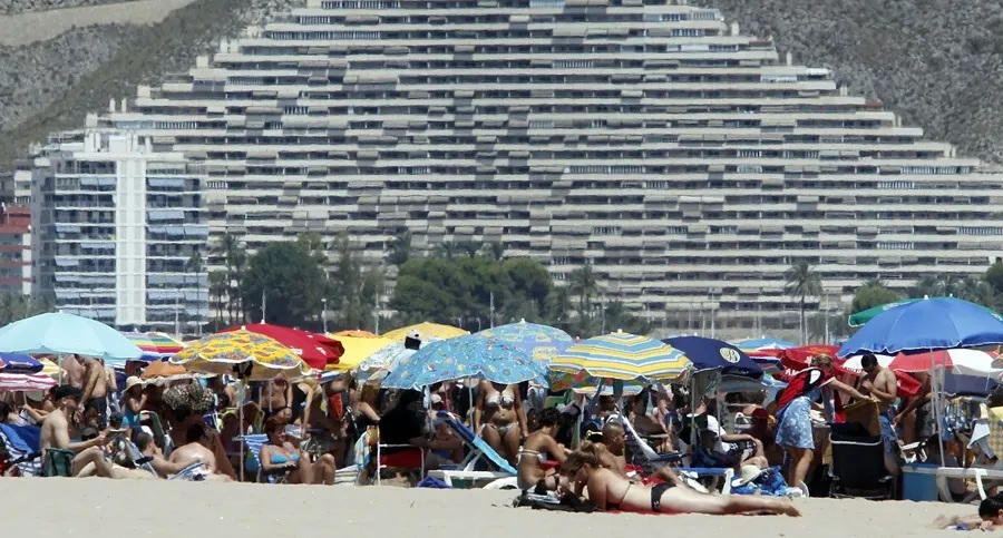 ESPAÑA: LA ACTIVIDAD TURÍSTICA NOS LLEVARÁ AL PUESTO N.º 1 MUNDIAL ESTE AÑO 2024