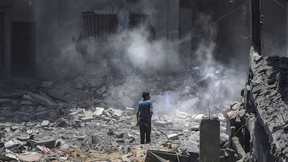 GAZA: ATRAPADAS DECENAS DE PERSONAS BAJO ESCOMBROS TRAS BOMBARDEOS