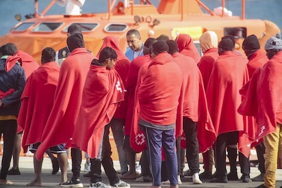 MAREA DE PATERAS: ¿Y LOS QUE LES TRAEN? ¿POR QUÉ NO LOS DETIENEN?