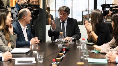 Y SIGUIENDO CON LA TENSIÓN PUIGDEMONT APRIETA A SANCHEZ