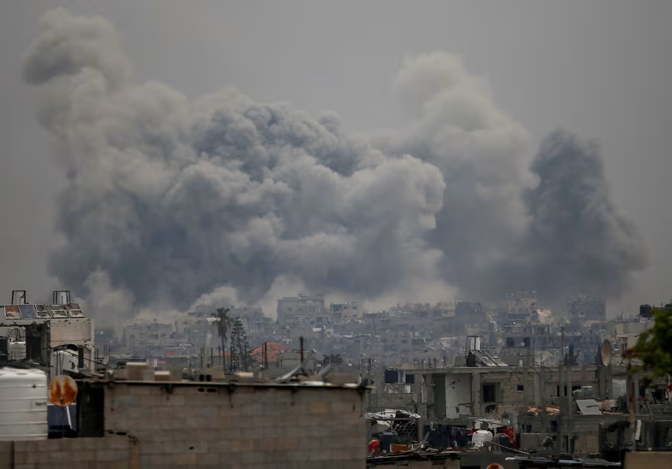 GUERRA EN GAZA: ISRAEL SIGUE BOMBARDEANDO JAN YUNIS. ¿QUIÉN SE ESCONDE ALLÍ?