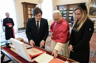EL PAPA RECIBE A MILEI Y HABLAN DE TEMAS EN LOS QUE NO ESTÁN DE ACUERDO