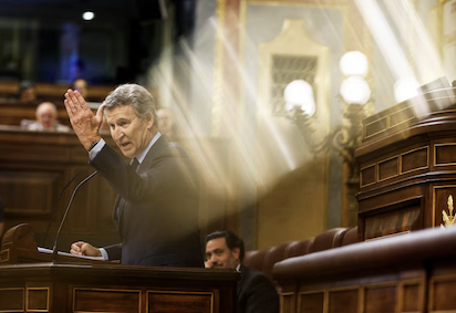 FEIJÓO SE DESLIZA HACIA VOX