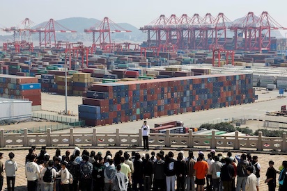 CHINA RESISTE Y MÁS