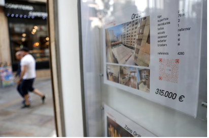 ESPAÑA: ¿Y QUIEN TIENE DINERO PARA COMPARSE UNA CASA?