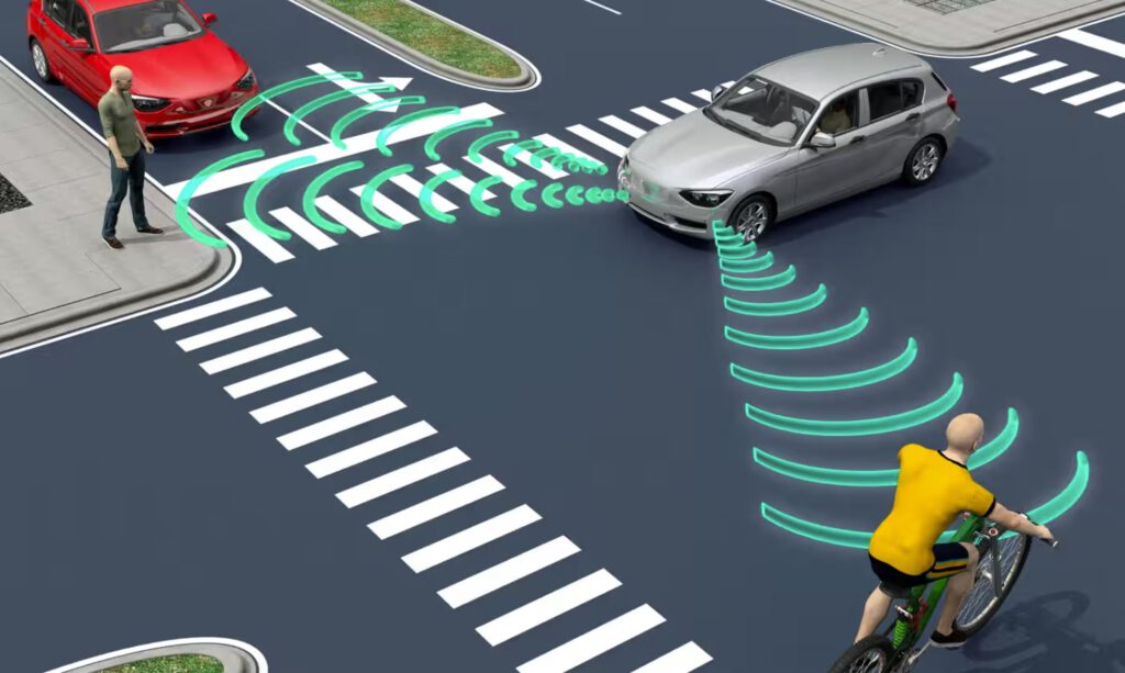TOMEN NOTA: LOS COCHES NUEVOS ESPÍAN A SUS USUARIOS Y A PEATONES
