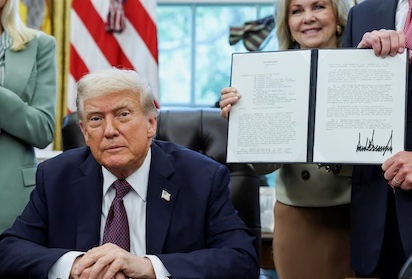 TRUMP CONTRA EL NEW YORK TIMES
