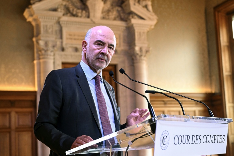 EL LOUVRE, ABANDONADO EN SU GESTIÓN