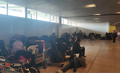 ABANDONADOS EN BARAJAS: TRUMP-MADURO… COMO ERA DE ESPERAR PAGAN LOS DE SIEMPRE