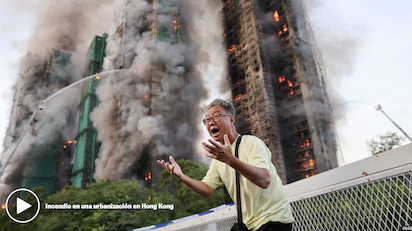 INCENDIO MORTAL EN CHINA: UN ANDAMIAJE DE BAMBÚ